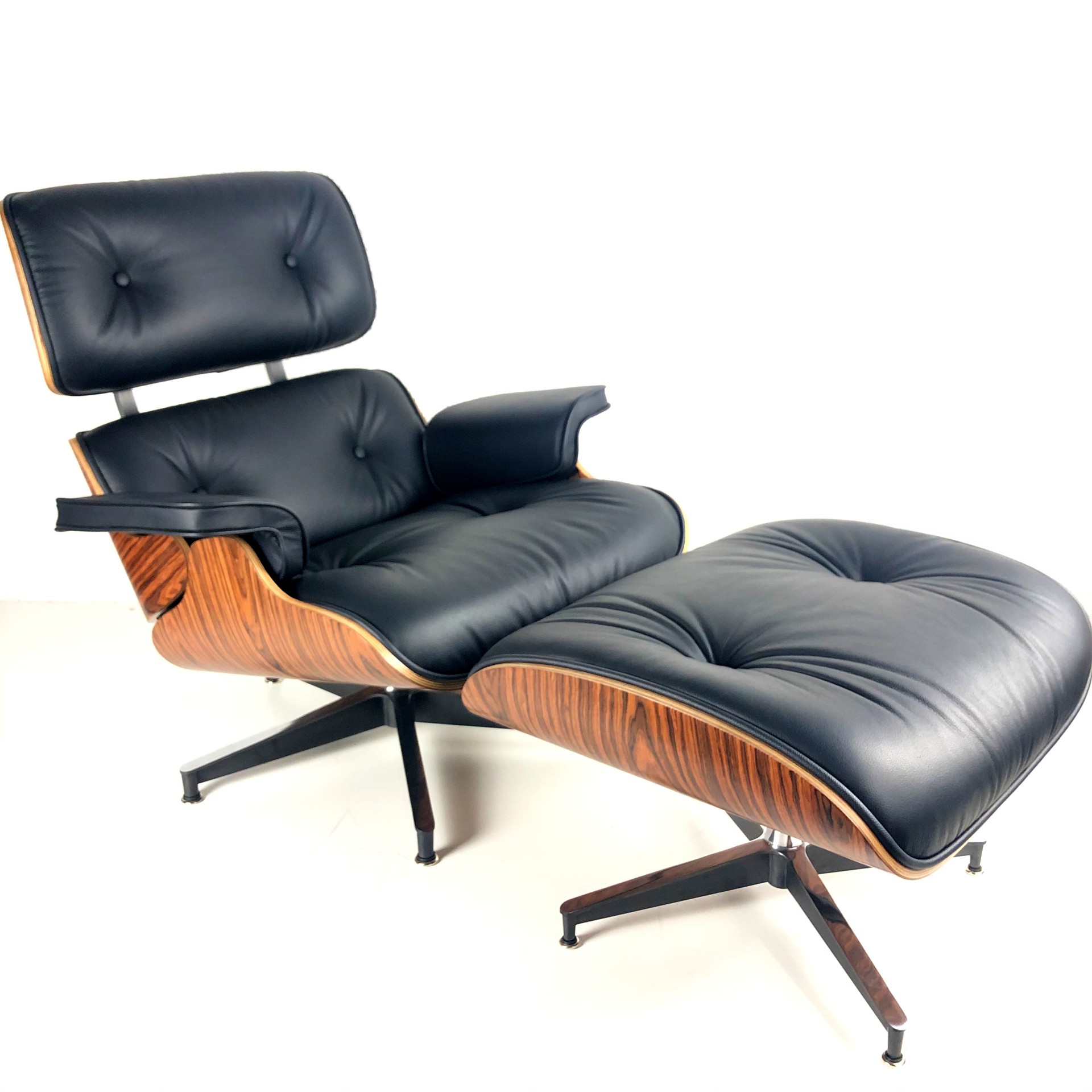 Eames Lounge Chair Wood